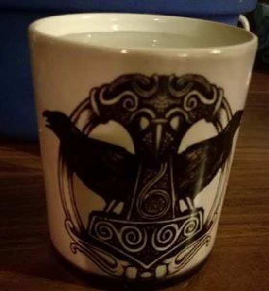Zaubertasse - Raben mit Thors Hammer Zaubertasse - Raben mit Thors Hammer